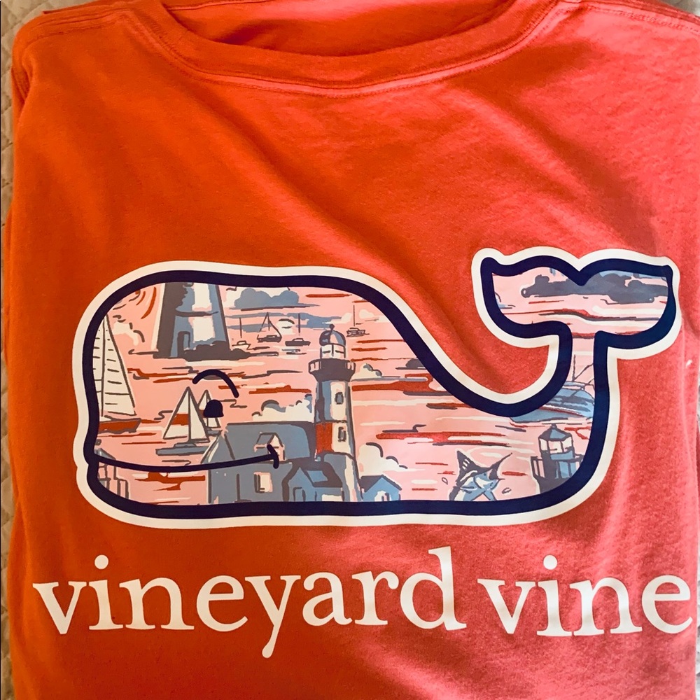 Medium - short sleeve tee -Vineyard Vine